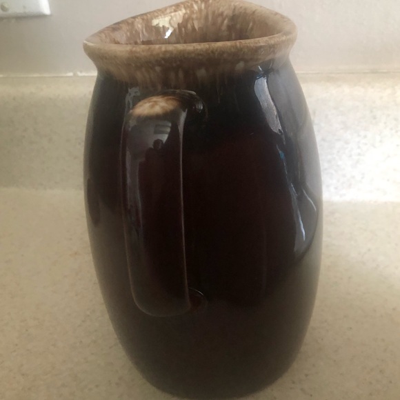 Hill brown drip pitcher - Picture 1 of 5
